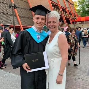 Meet your Posher, Danielle